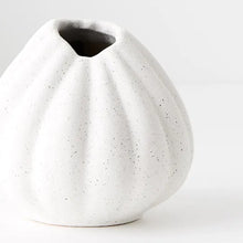 Hana Petite Vase